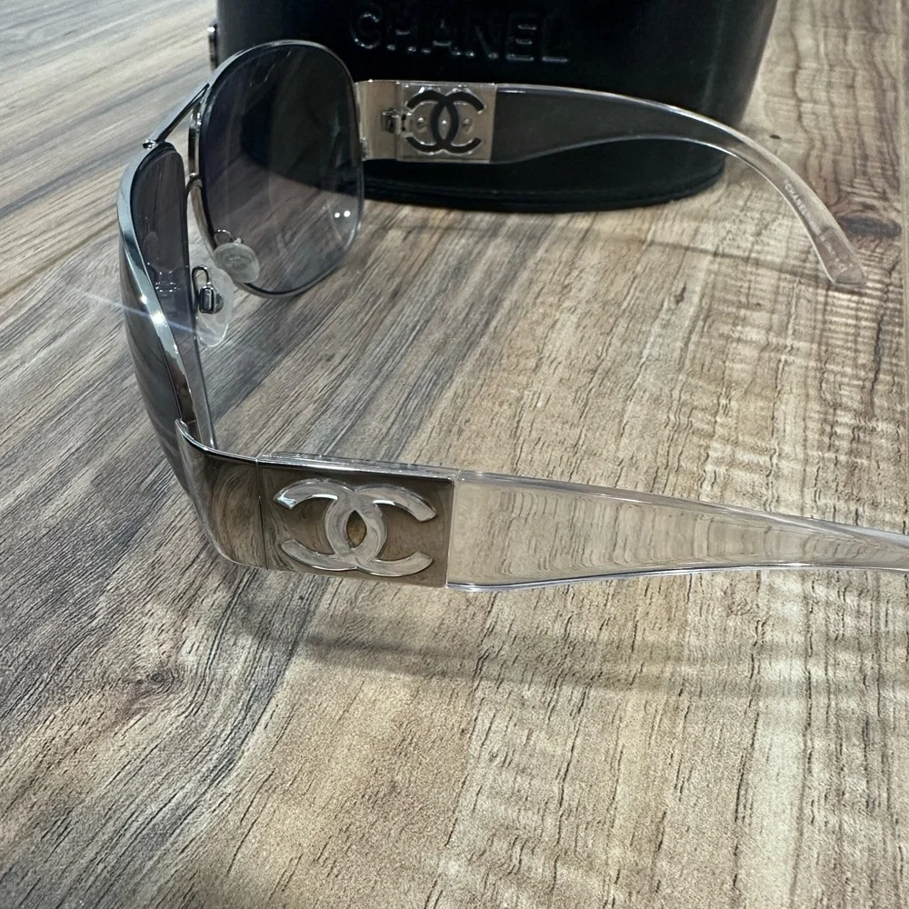 Beautiful Chanel Aviator Sunglasses